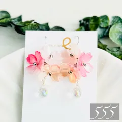 新作【555】ハンドメイド ピアス イヤリング 春物 桜 フラワー 花びら ピンク シルバー ロジウム 金具
