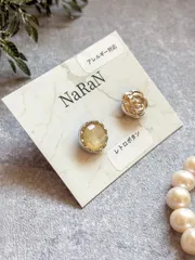 649≫レトロボタンのピアス