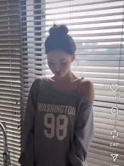 (新品) 片方オフショルダー スウェット (ウィンター 着用)