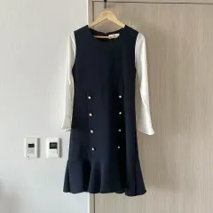 パールポイントフリルドレス