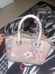 Guess バッグ
