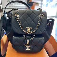 シャネル スモール バックパック ブラック