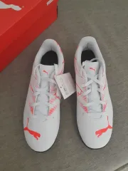 PUMA(プーマ) キッズ サッカーシューズ 新品 240