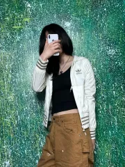 アディダス 必須アイテム 白 フード ウィンドブレーカー XS