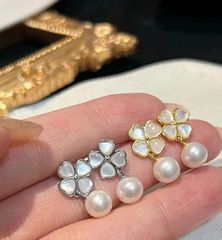 ✨新品 イエローゴールド フラワー 上位クリップ スモールピアス 