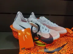 NIKE(ナイキ) アルファ フライ 3 レディース ランニングシューズサイズ 230 235