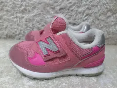 145 ニューバランス 313 ピンク キッズ 子供靴 中古 靴