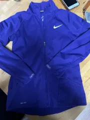 ナイキ女性用ランニングジャケット S