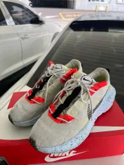 ナイキランニングシューズ