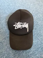 ステューシー トラッカー キャップ