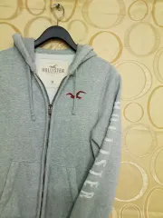 Hollister(ホリスター) ジップアップパーカー フード付き