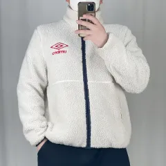 umbro(アンブロ) 白 リバーシブル ボア フリース ブルゾン 100 250325
