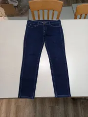 29 ユニクロ Jil Sander(ジルサンダー) レディース スパン糸 スリムストレートジーンズ ー 490