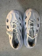 アディダスシューズ