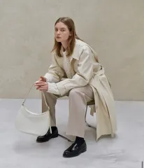 チェルト トレンチコート ライトカーキ 新品