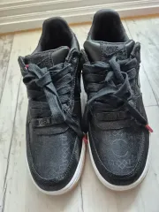 ナイキ エアフォース1 ブラック プリンティング スニーカー