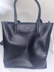 ジルスチュアート バッグ ショルダーバッグ 出品 (使用感あり)