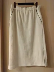 M24　コムサ　COMME CA　スリット入り　立体柄　ドビー織り　大きいサイズで美シルエット　モード系　シック