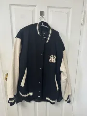 MLB NEW YORK YANKEES ブラック スタジアム アウター