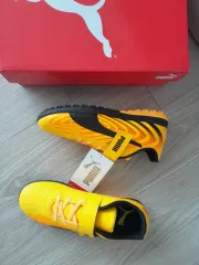 新品 puma サッカーシューズ 235