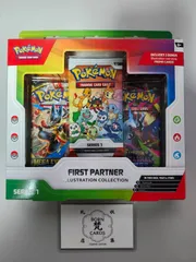 [即日発送] [英語版] 海外限定 Pokemon First Partner Illustration Collection Series 1 ファーストパートナーイラストレーションコレクション 30周年ロゴ入り御三家プロモカード3枚封入 ステッカー付