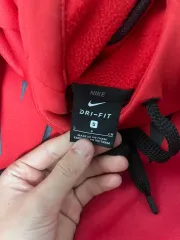 Nike(ナイキ） フード付きTシャツ 出品