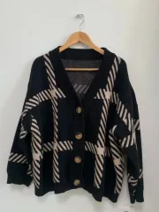 ルーズフィット Vネック カーディガン