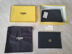 フェンディ クラッチバッグ