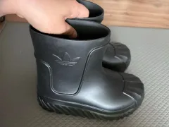 アディダス アディフォーム レイン ブーツ 230
