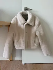 リバーシブル ショートムートン