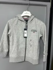 トミーヒルフィガーキッズ フードジップアップ XS 4-5 新品