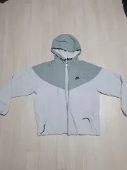 Nike(ナイキ） ウインドランナー ジャケット （ L ）