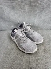 アディダス ランニングシューズ 235