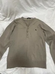 (韓国国内唯一) BURBERRY バーバリー BLACK LABEL ブラックレーベル 正規品 肩章 刻印 Vネック ニット