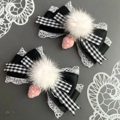 ふわいちご♡ファーギンガムリボン　黒　ブラック　ヘアクリップ  量産型　地雷　ゴスロリ　天使界隈　サブカル　コンカフェ