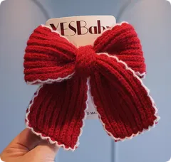 リボン　キーホルダー　チャーム　かぎ編み　ニット　ハンドメイド