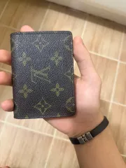 ルイヴィトン モノグラム カードウォレットです
