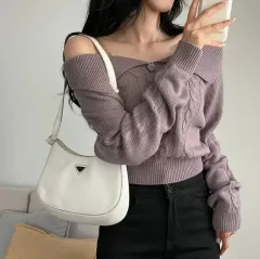 オフショルダカラ長袖ニット