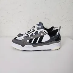 adidas(アディダス) アディ 2000 スニーカーズ 265