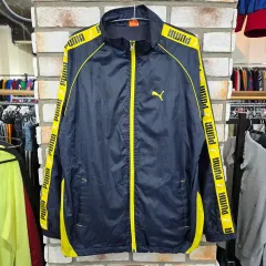 プーマ ウィンドブレーカー