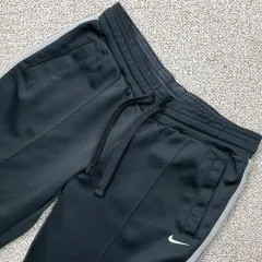 ナイキ ブラック トレーナー ズボン S 250207