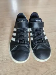 アディダス キッズ スニーカー 黒 200