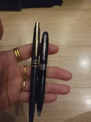 APIS 黒ボールペン 2本 セット