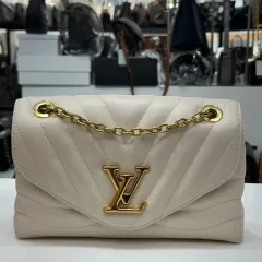 Louis Vuitton(ルイヴィトン) LV ニュー ウェーブ チェーン ショルダーバッグ M58549