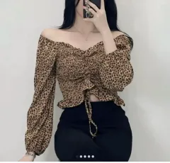 レオパード柄 オフショルダー クロップド シャーリング ブラウス ably(エイブリー) ZIGZAG(ジグザグ)