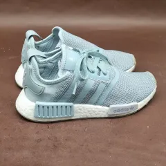 アディダス nmd r1 レディーススニーカー 23.5センチ