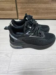 女性用フィラスニーカー