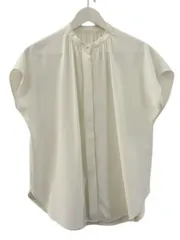 23区 オンワード樫山 バックサテンアムンゼン パール釦 ブラウス オフホワイト 白 トップス シャツ