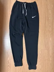 Nike(ナイキ） 裏起毛 ジョガーパンツ