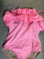 開口部 ピンクフリル 水着